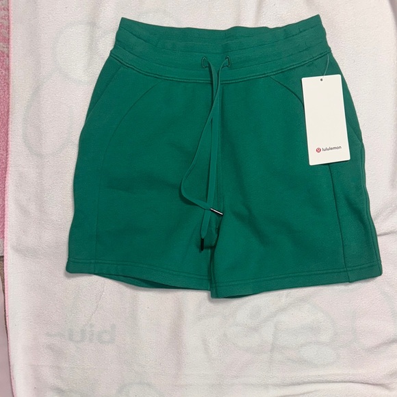 Lululemon Scuba High-Rise Short 5"*NWT Cascade Green/4 - Picture 3 of 6